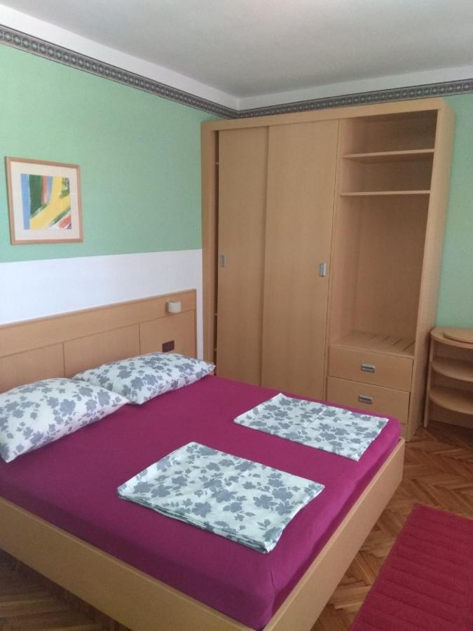 Apartmani Andela I Mladen Debelic Раб Екстер'єр фото