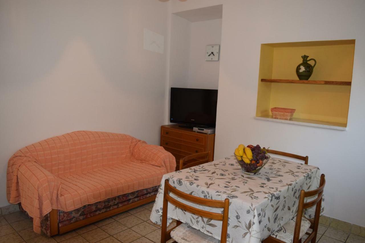 Apartmani Andela I Mladen Debelic Раб Екстер'єр фото